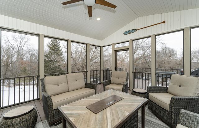 1105 Greystone Lane SW, Rochester, MN 55902