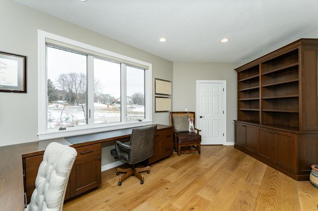 1105 Greystone Lane SW, Rochester, MN 55902