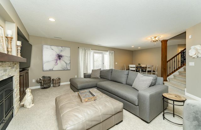 1105 Greystone Lane SW, Rochester, MN 55902