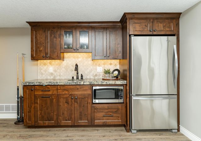 1105 Greystone Lane SW, Rochester, MN 55902