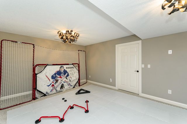 1105 Greystone Lane SW, Rochester, MN 55902