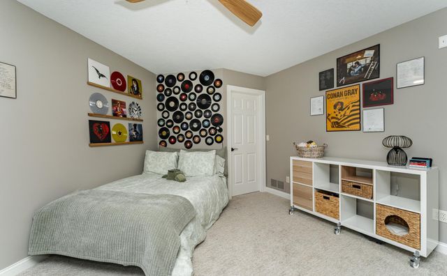 1105 Greystone Lane SW, Rochester, MN 55902