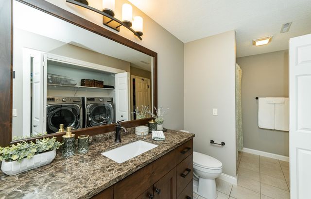 1105 Greystone Lane SW, Rochester, MN 55902