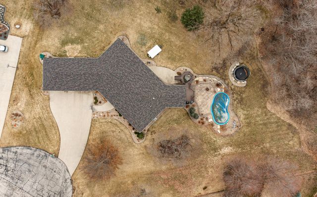 1105 Greystone Lane SW, Rochester, MN 55902