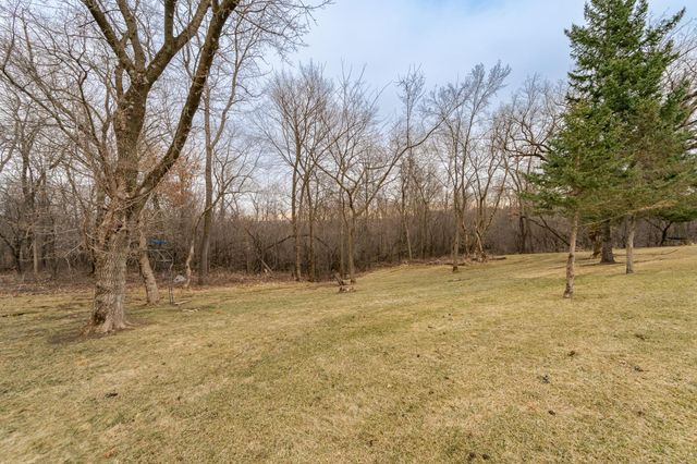 1105 Greystone Lane SW, Rochester, MN 55902