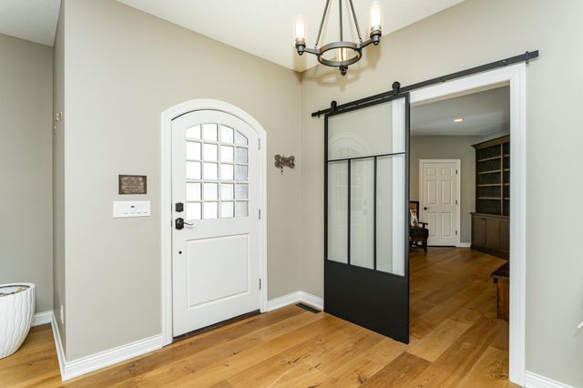 1105 Greystone Lane SW, Rochester, MN 55902