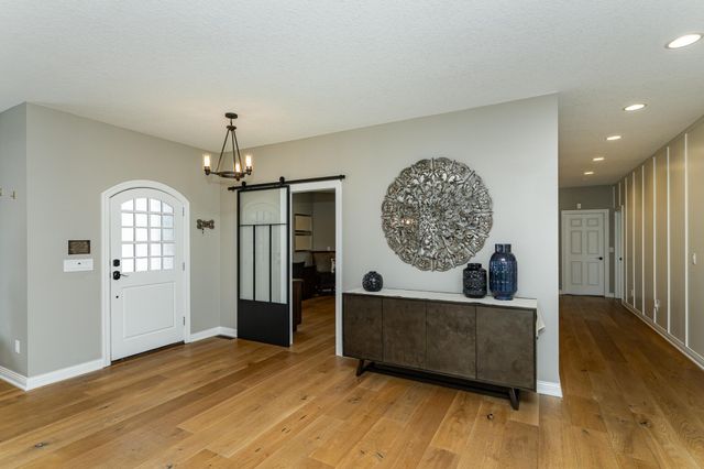 1105 Greystone Lane SW, Rochester, MN 55902