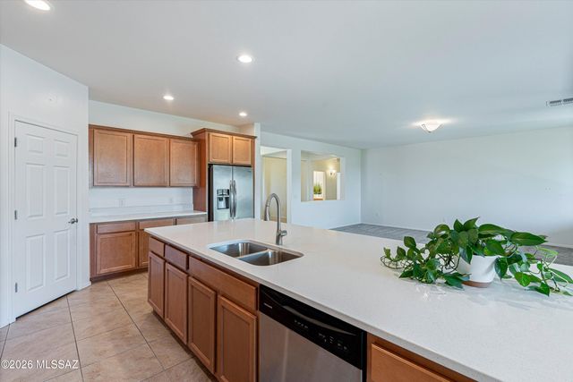 9639 N Melandra Way, Marana, AZ 85653