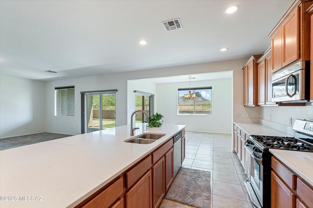 9639 N Melandra Way, Marana, AZ 85653