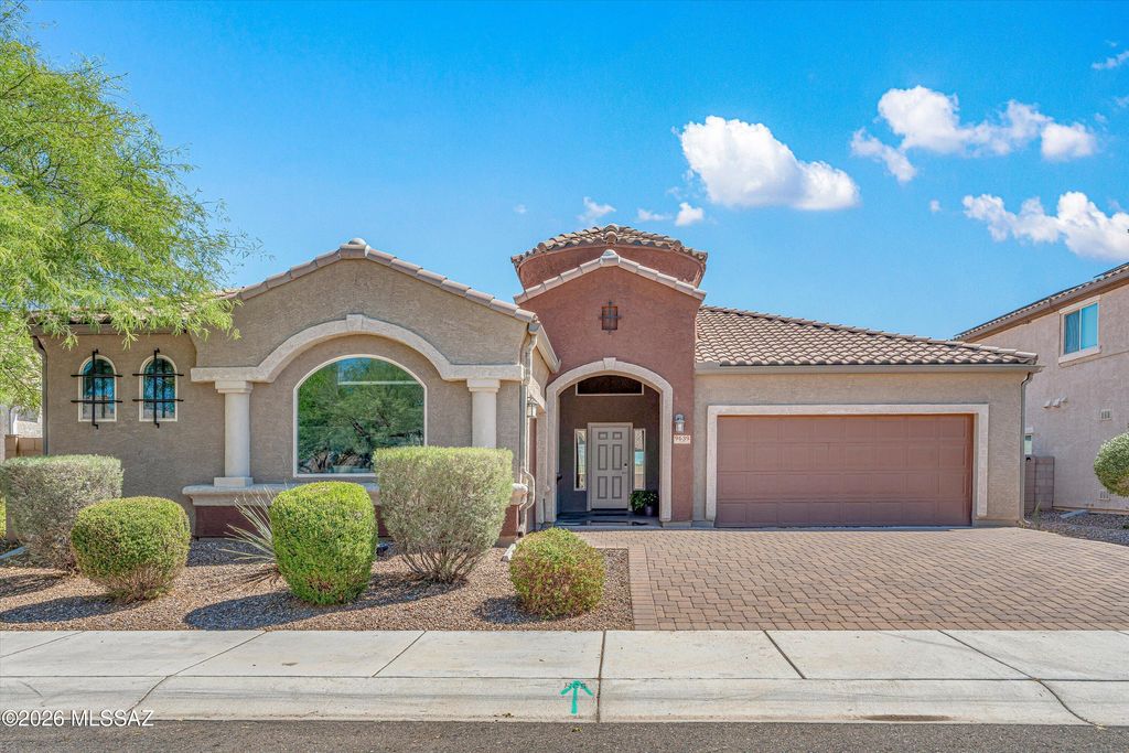 9639 N Melandra Way, Marana, AZ 85653