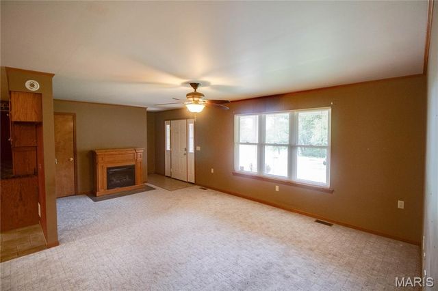 31822 Irish Lane, Brighton, IL 62012
