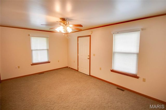 31822 Irish Lane, Brighton, IL 62012