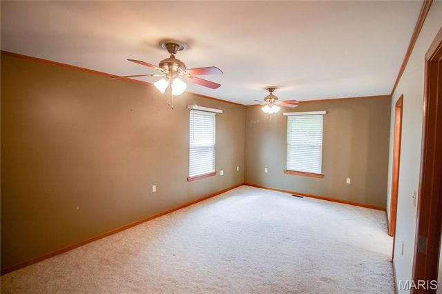 31822 Irish Lane, Brighton, IL 62012