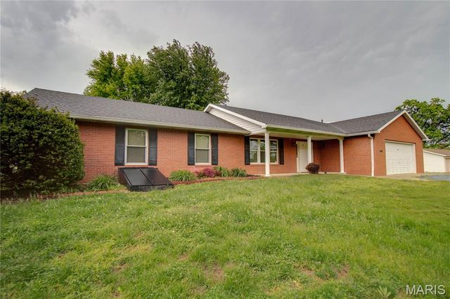 31822 Irish Lane, Brighton, IL 62012
