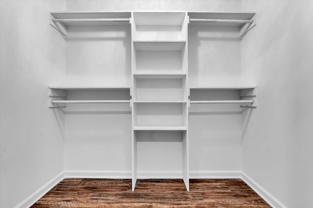 2949 VALLEY LAKE DR, Bartlett, TN 38135