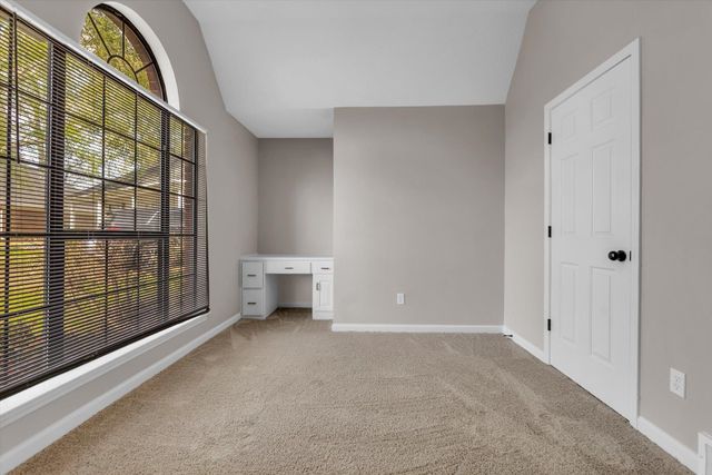 2949 VALLEY LAKE DR, Bartlett, TN 38135