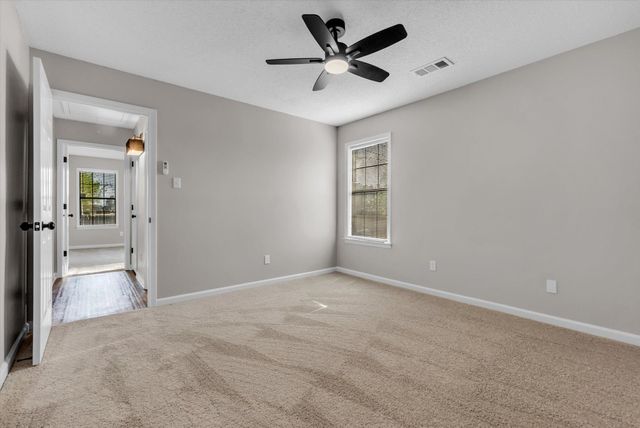 2949 VALLEY LAKE DR, Bartlett, TN 38135