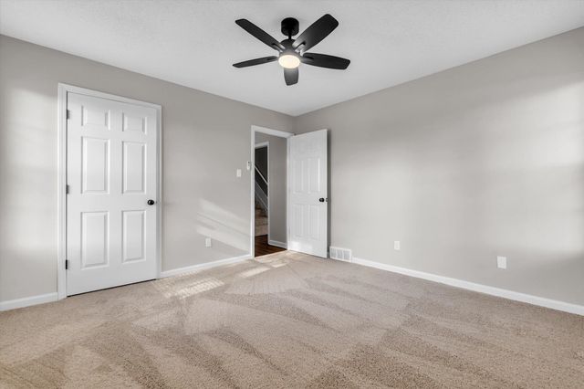 2949 VALLEY LAKE DR, Bartlett, TN 38135