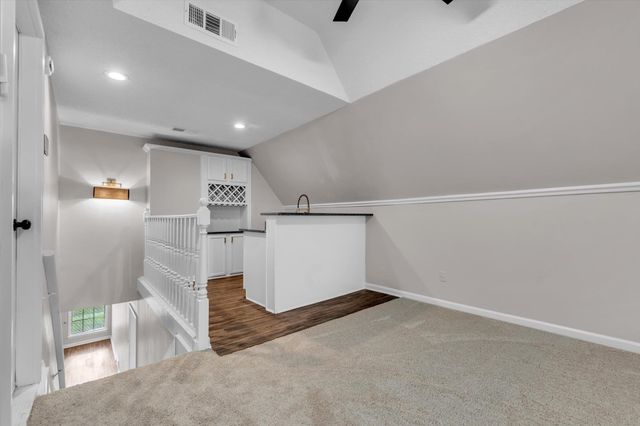 2949 VALLEY LAKE DR, Bartlett, TN 38135