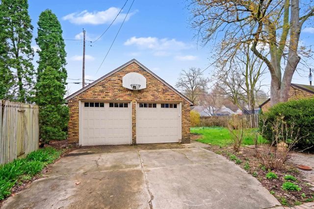 1716 E Wayne Street, South Bend, IN 46615