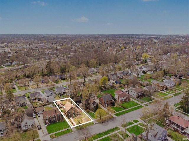 1716 E Wayne Street, South Bend, IN 46615