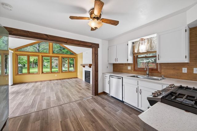 1612 Goodview Avenue N, Oakdale, MN 55128