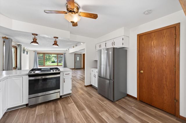 1612 Goodview Avenue N, Oakdale, MN 55128