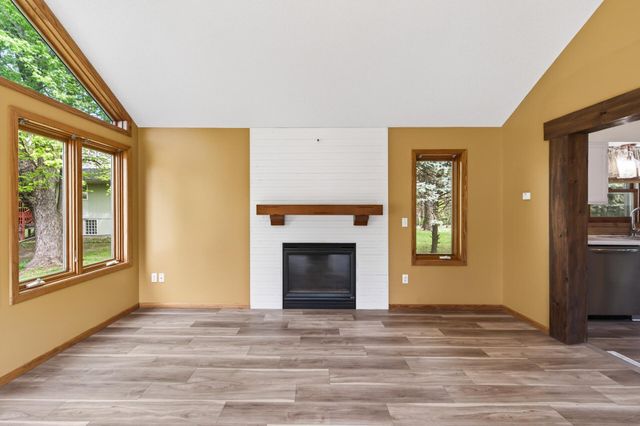 1612 Goodview Avenue N, Oakdale, MN 55128