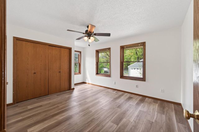 1612 Goodview Avenue N, Oakdale, MN 55128