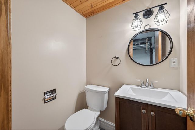 1612 Goodview Avenue N, Oakdale, MN 55128
