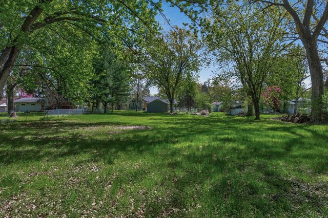 1612 Goodview Avenue N, Oakdale, MN 55128