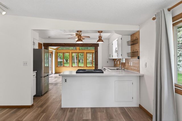 1612 Goodview Avenue N, Oakdale, MN 55128