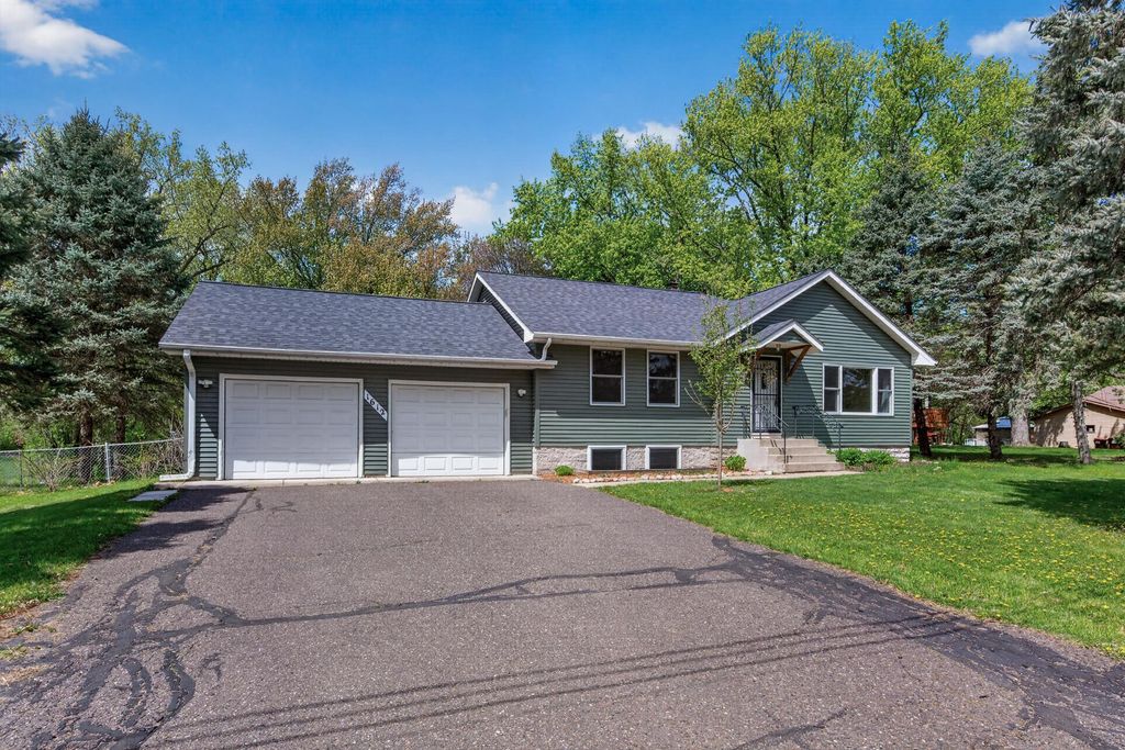 1612 Goodview Avenue N, Oakdale, MN 55128 — photo 2