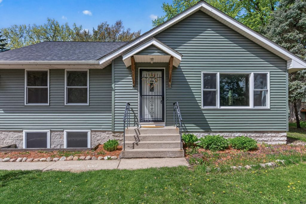 1612 Goodview Avenue N, Oakdale, MN 55128 — photo 4