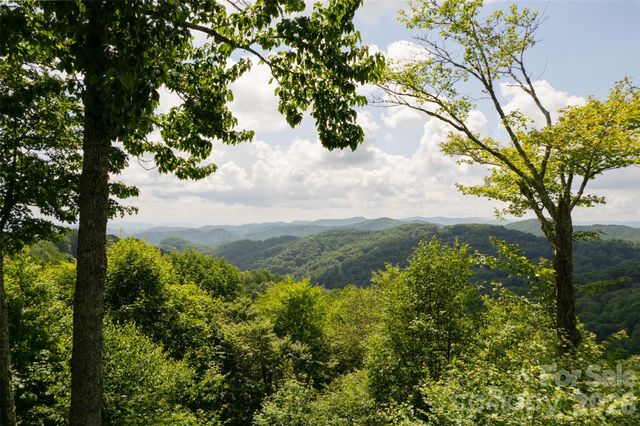 3182 El Miner Drive, Mars Hill, NC 28754