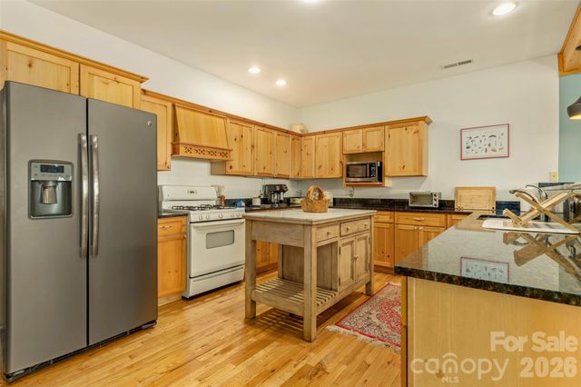 3182 El Miner Drive, Mars Hill, NC 28754