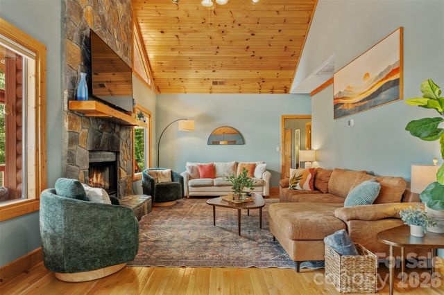 3182 El Miner Drive, Mars Hill, NC 28754