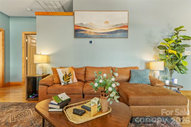 3182 El Miner Drive, Mars Hill, NC 28754