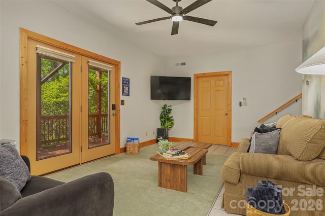 3182 El Miner Drive, Mars Hill, NC 28754