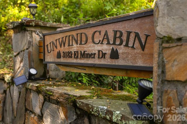 3182 El Miner Drive, Mars Hill, NC 28754