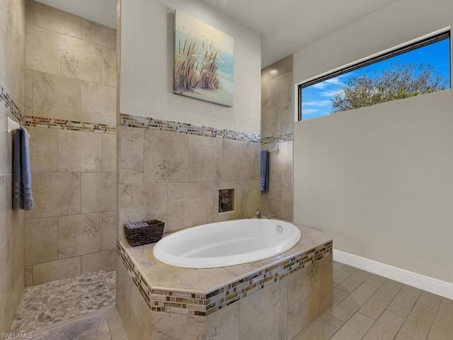 1444 SE 13th TER, Cape Coral, FL 33990