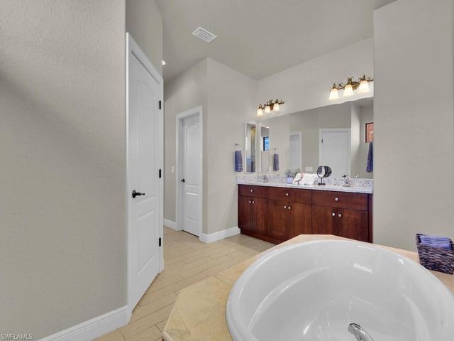 1444 SE 13th TER, Cape Coral, FL 33990