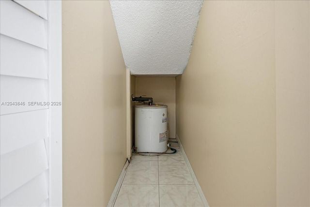 10528 SW 69th Ter, Miami, FL 33173