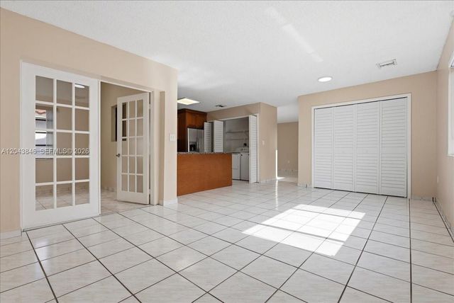 10528 SW 69th Ter, Miami, FL 33173