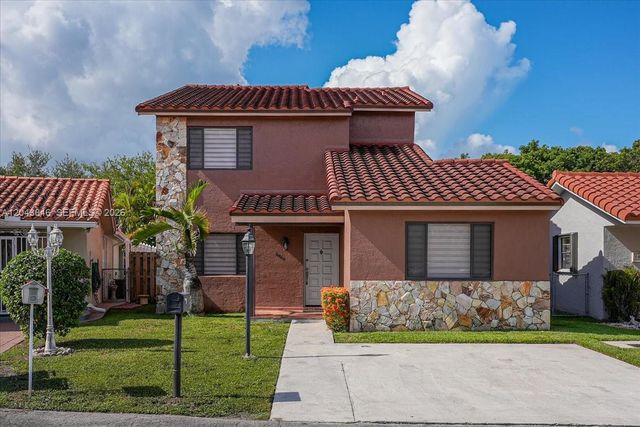 10528 SW 69th Ter, Miami, FL 33173