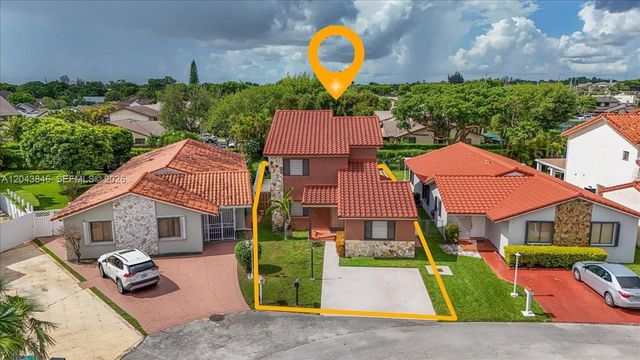 10528 SW 69th Ter, Miami, FL 33173