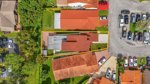 10528 SW 69th Ter, Miami, FL 33173