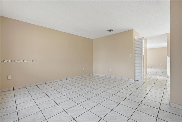 10528 SW 69th Ter, Miami, FL 33173