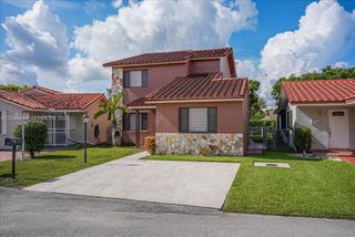 10528 SW 69th Ter, Miami, FL 33173