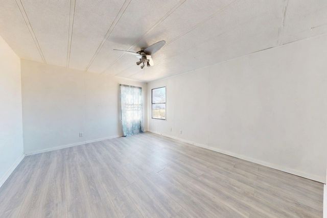 206 Creekview Meadows Court, Springtown, TX 76082